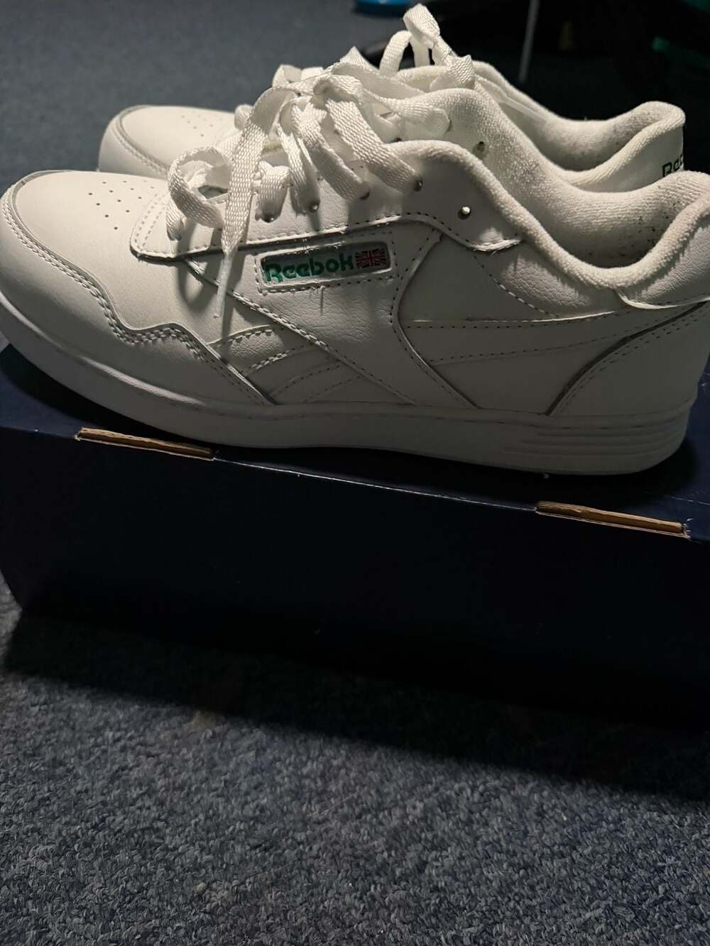 C0101 Reebok Club MEMT White Sneakers